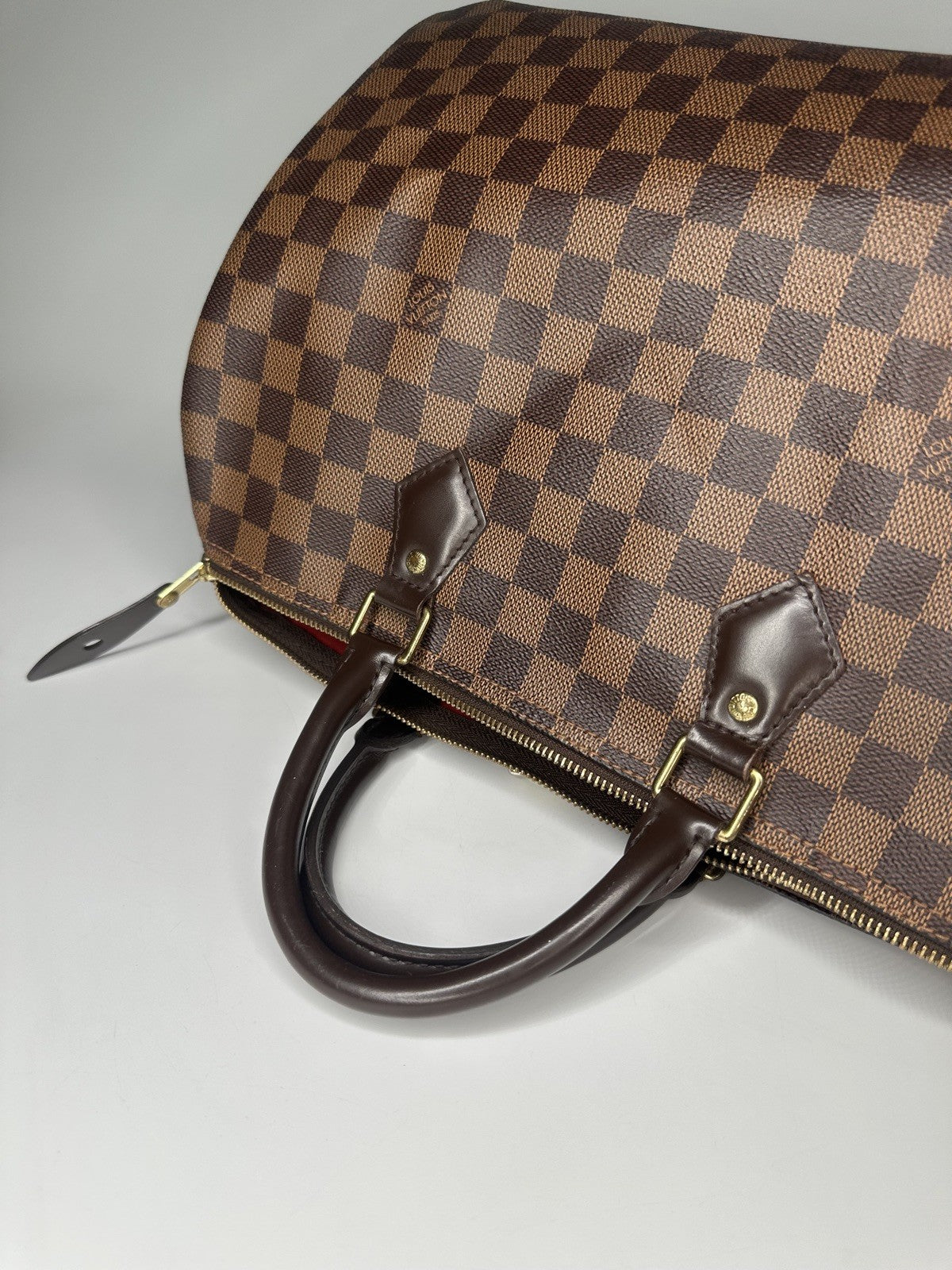 Louis Vuitton Speedy 30 in Damier Ebene Canvas Excellent Condition