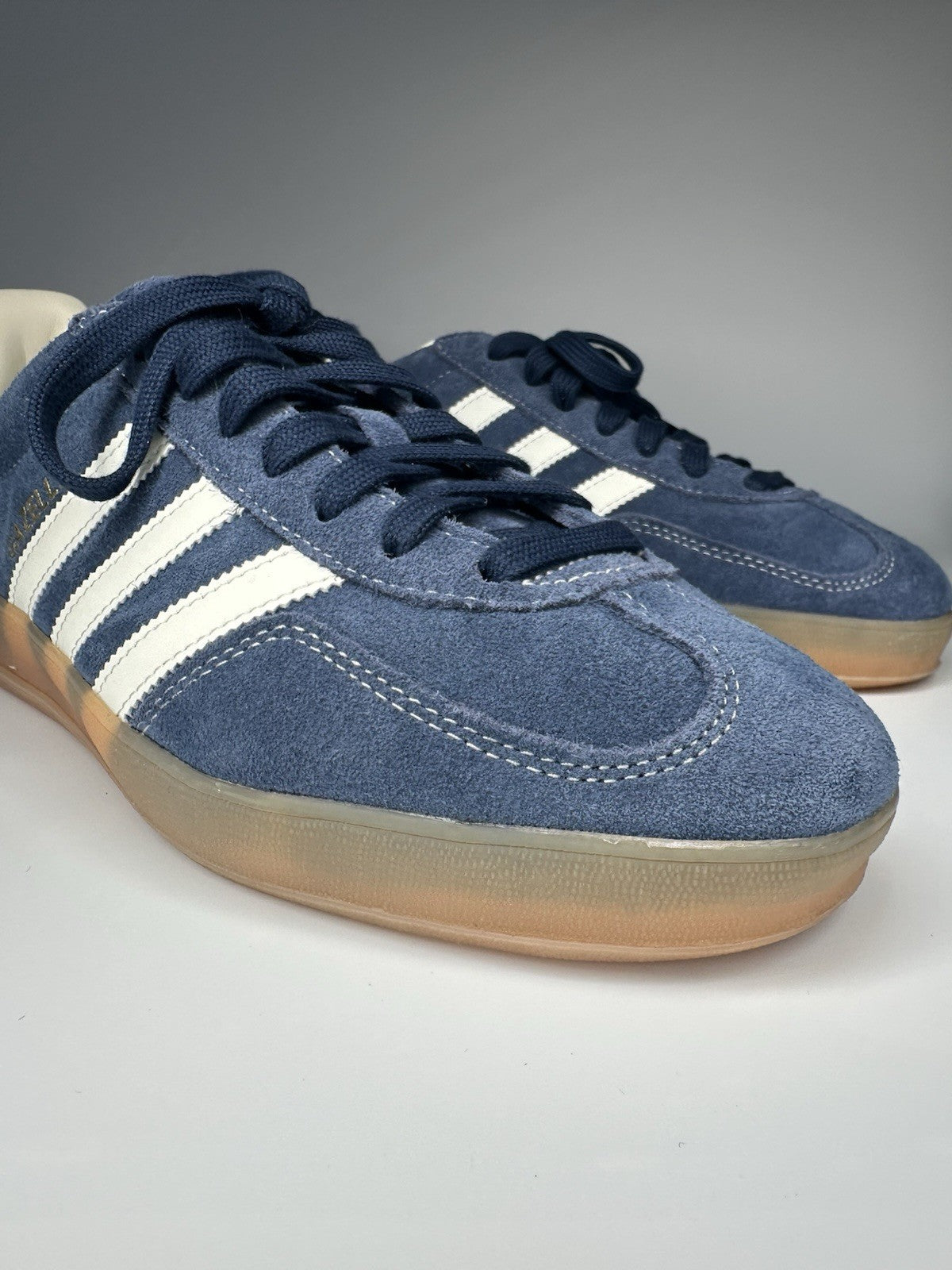 Adidas Gazelle Navy Blue / White / Gum Sole Suede UK9.5 Mens