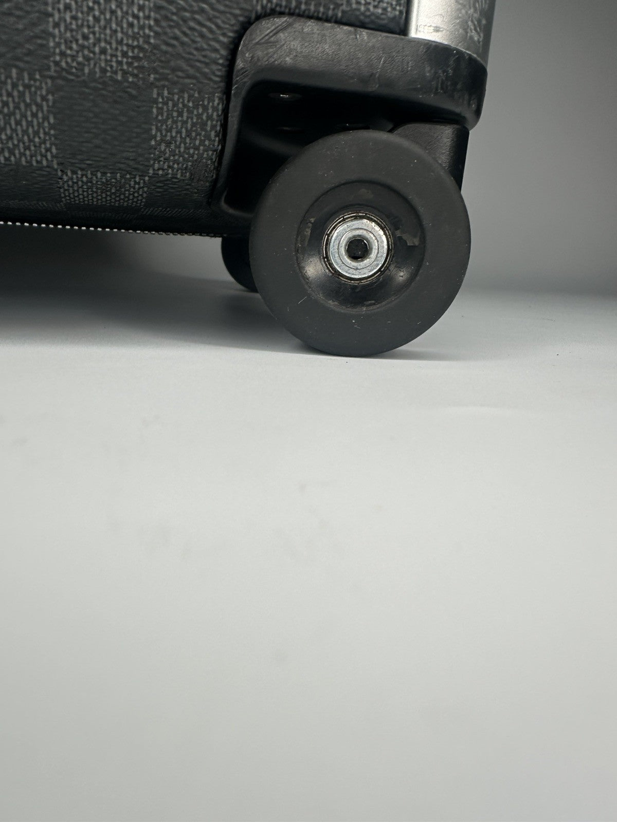 Louis Vuitton Horizon 55 Damier Graphite Hand Luggage Suitcase Carry On