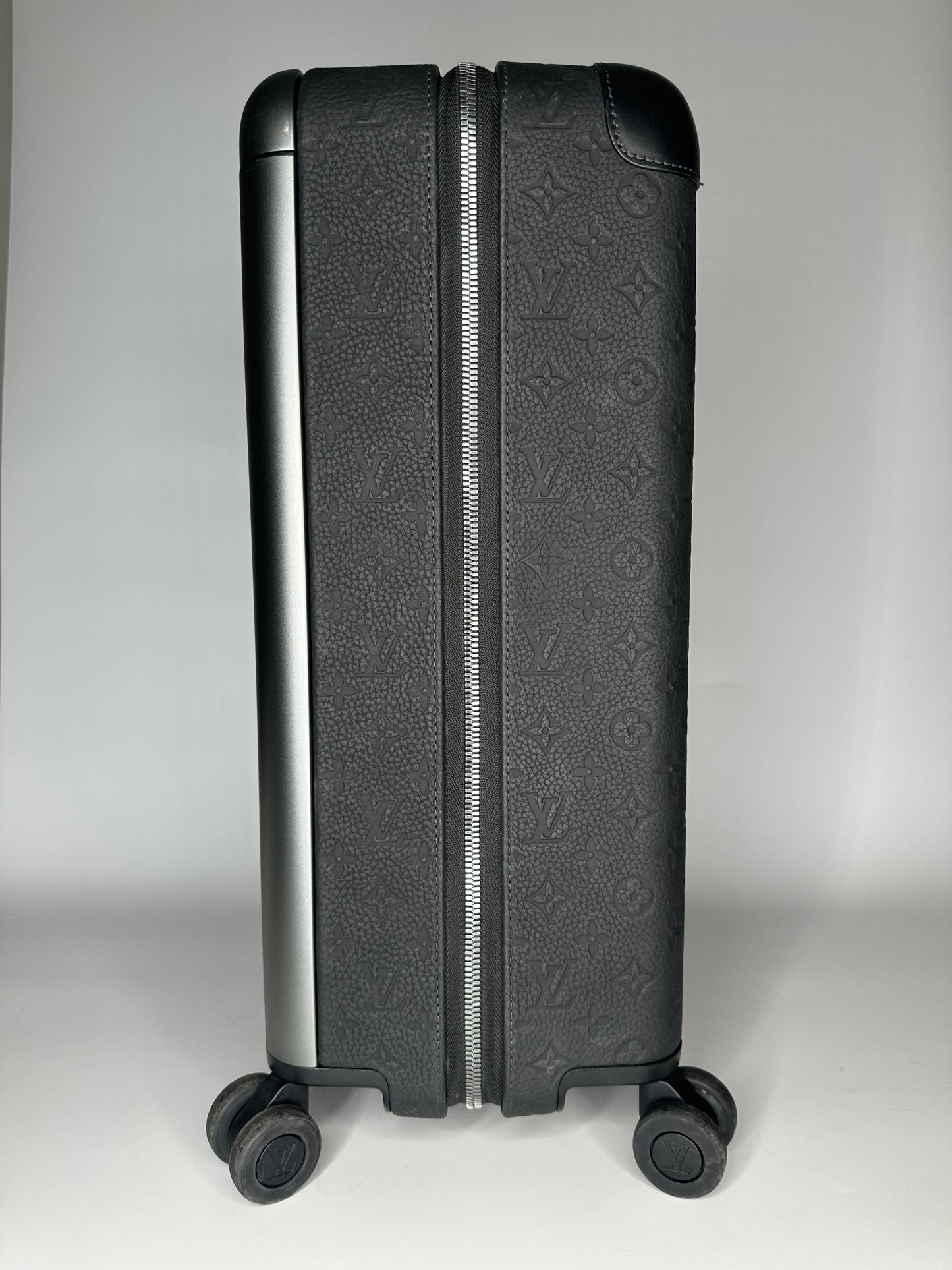 Louis Vuitton Horizon 55 Black Taurillon Leather Shadow Edition RRP £3600