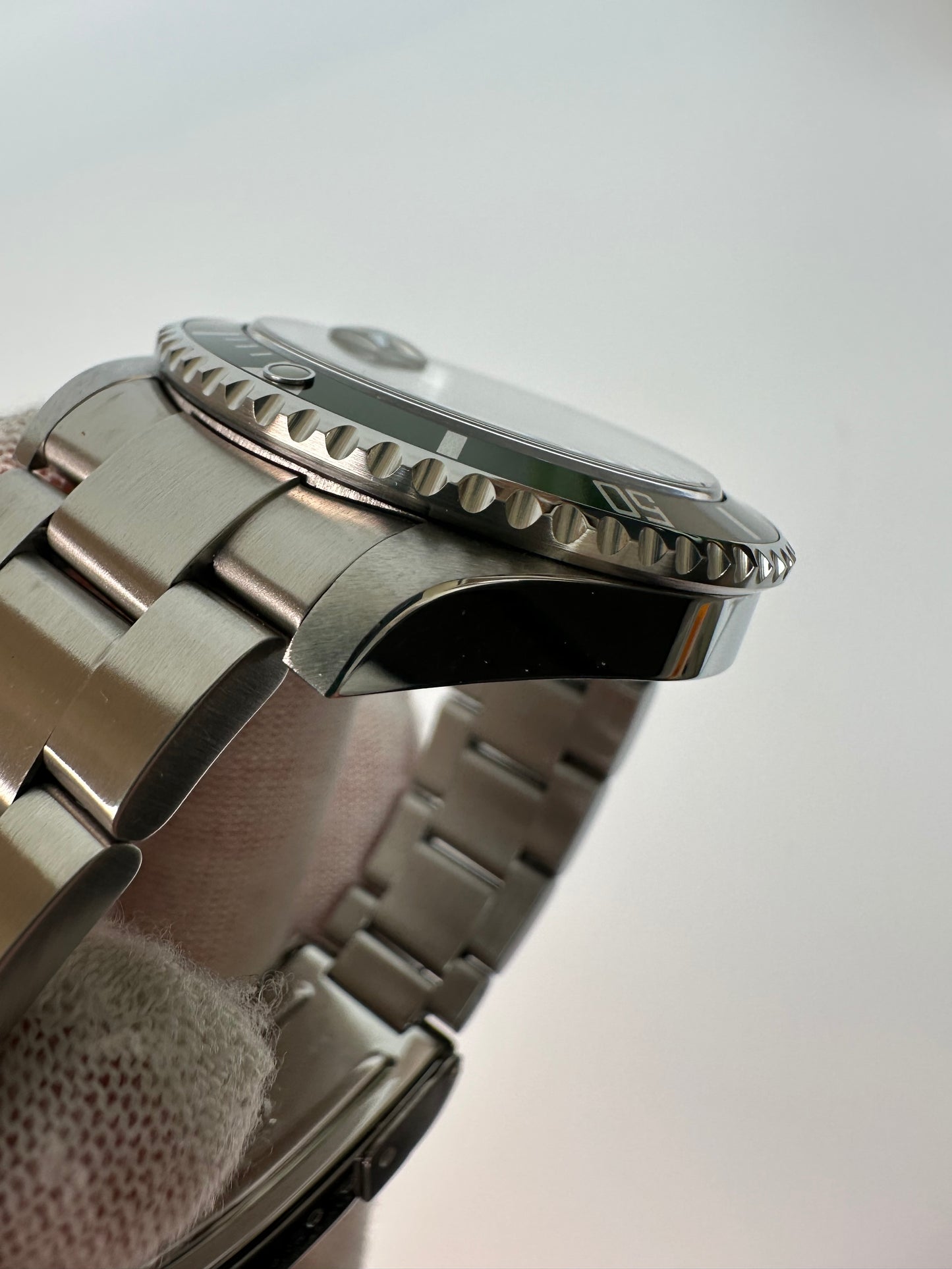 Rolex Submariner Date 16610V Kermit 50th Anniversary 2008 Full Set Unpolished