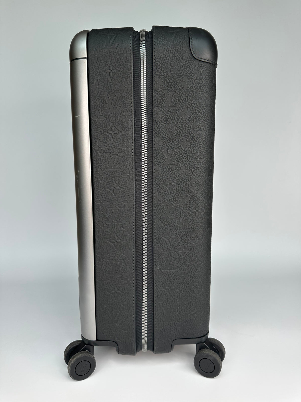 Louis Vuitton Horizon 55 Black Taurillon Leather Edition RRP £3700