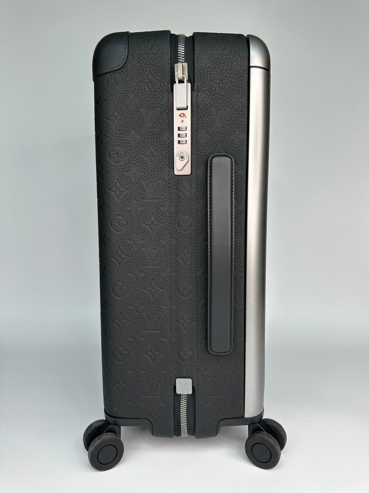 Louis Vuitton Horizon 55 Black Taurillon Leather Edition RRP £3700