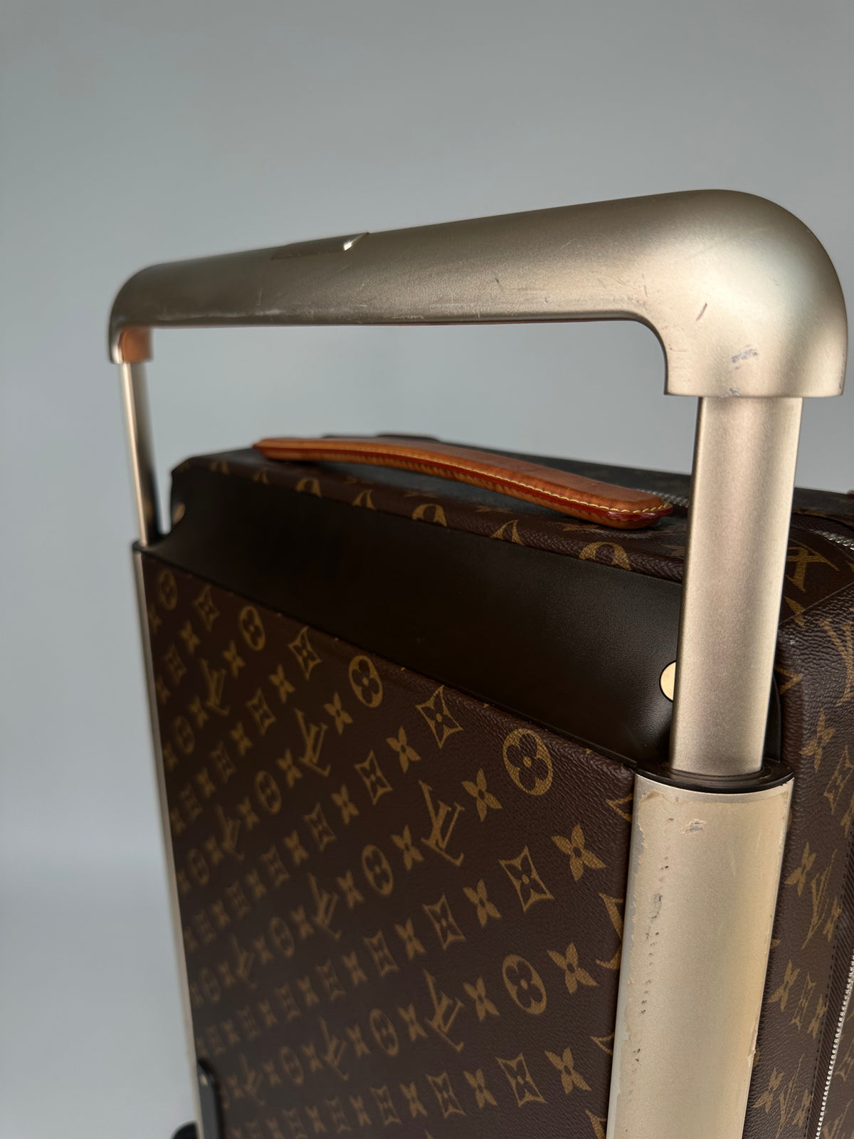 Louis Vuitton Horizon 55 Hand Luggage Carry On Case LV Monogram Brown & Beige (2)