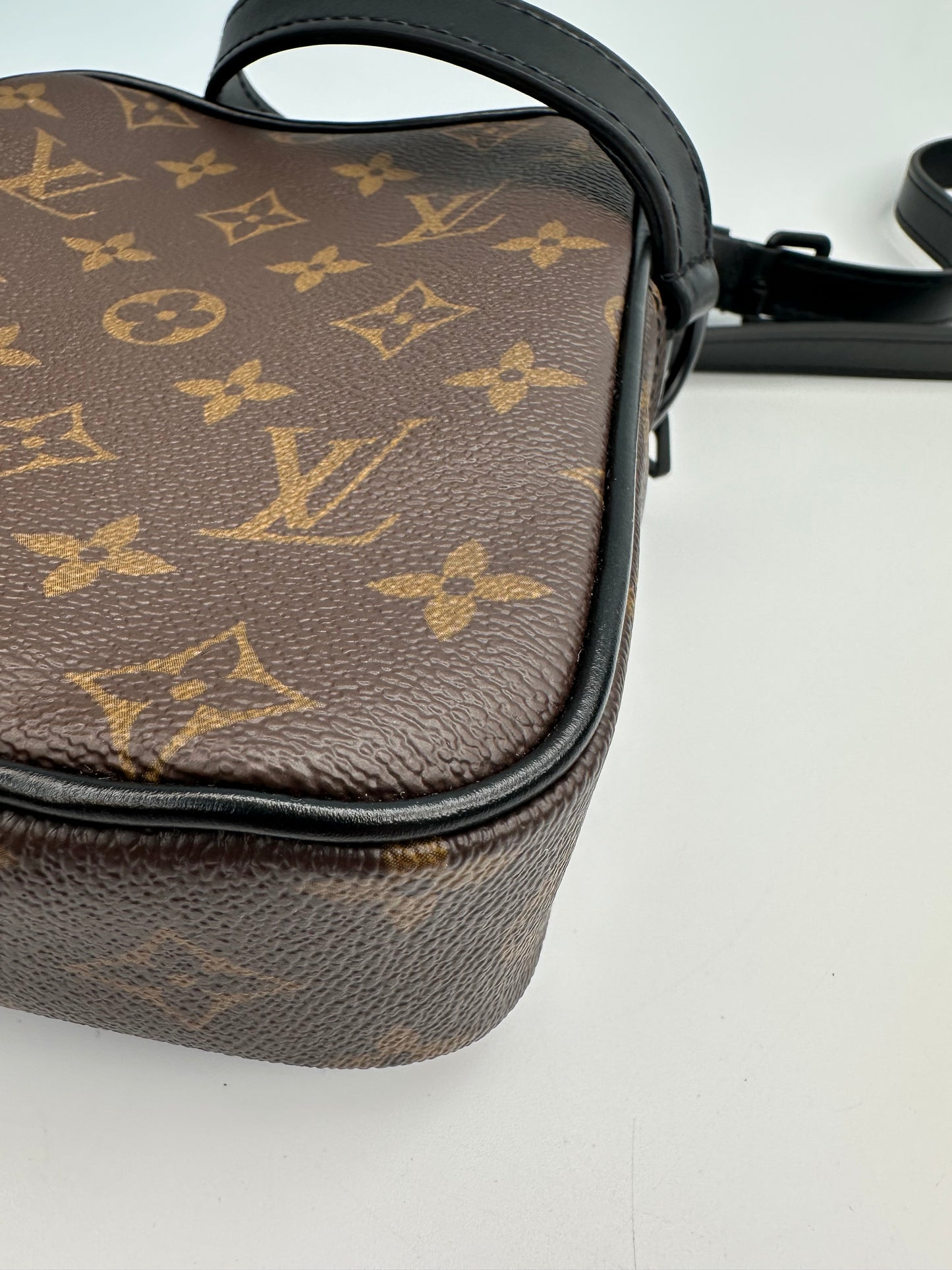 Louis Vuitton Virgil Abloh Christopher Wearable Wallet Bag M69404