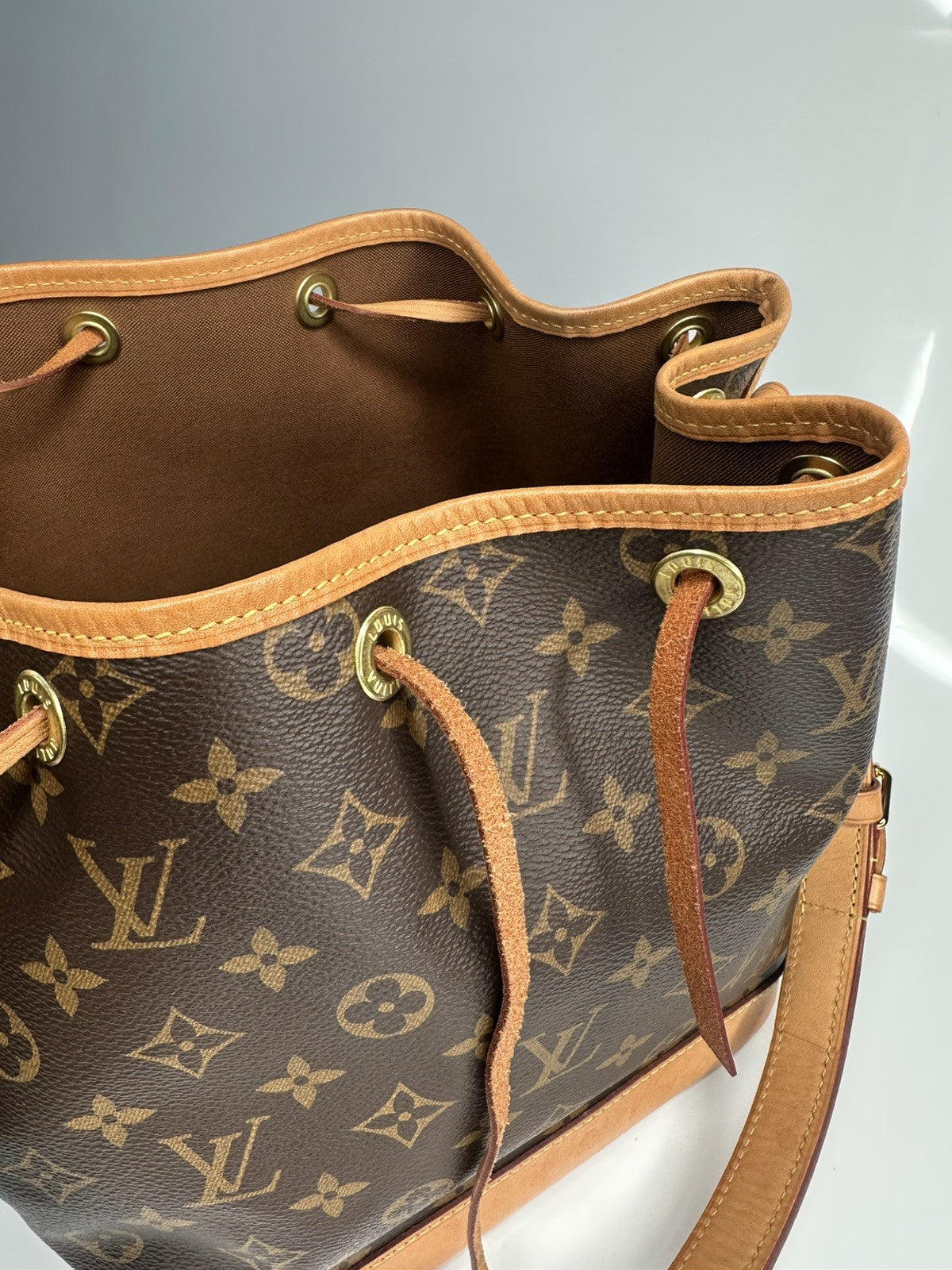 Louis Vuitton Petit Noe NM Crossbody Shoulder Bag M40818 Monogram Canvas