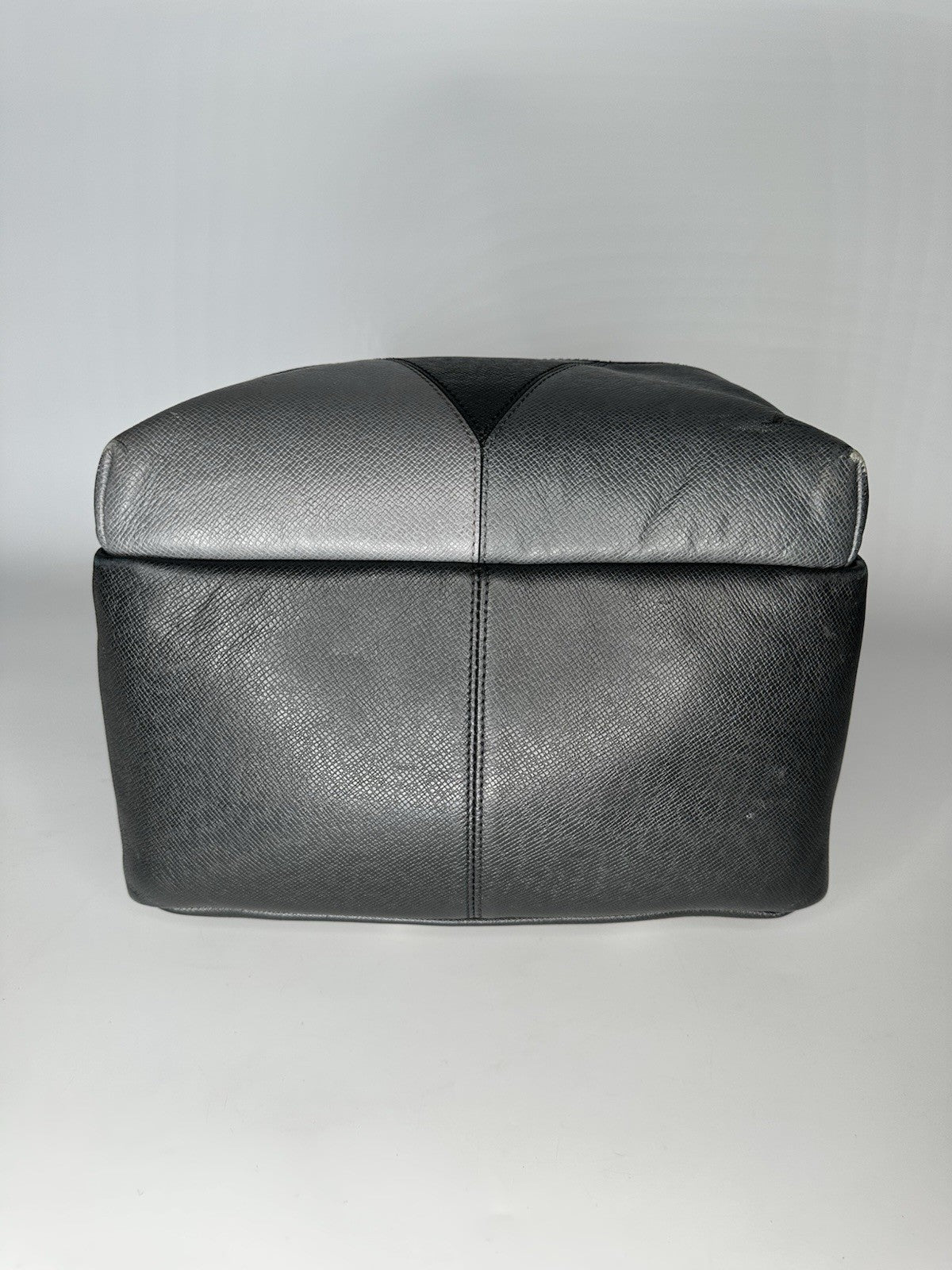 Louis Vuitton Black / Grey Taiga Leather Discovery PM Backpack Bag