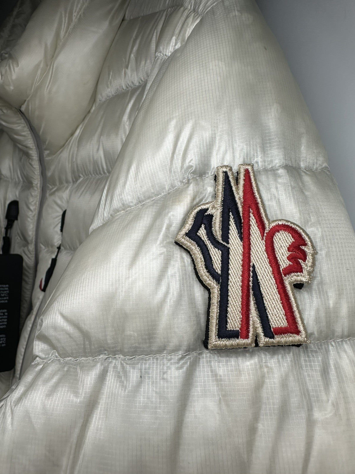 Moncler Grenoble Hers Down Jacket Size 3 (Large) Mens White