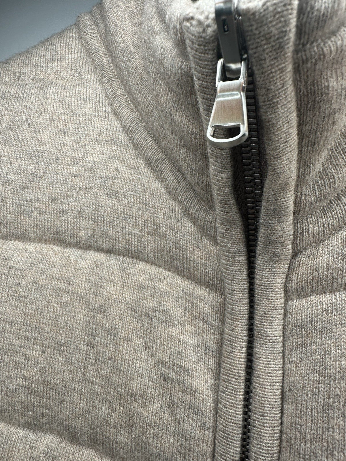 N.Peal Mens Cashmere Full Zip Gilet Size Large Sand RRP £895