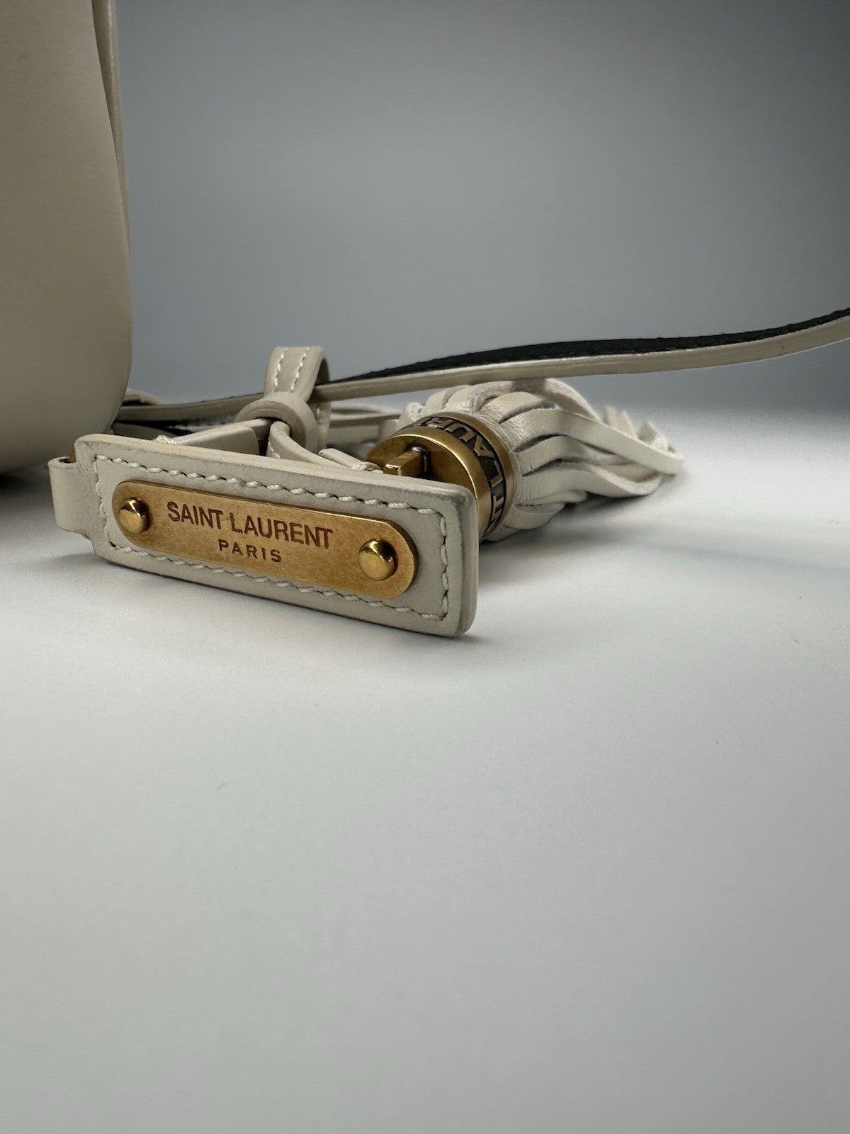 YSL Saint Laurent Cross Body Bag Beige Leather Gold Hardware