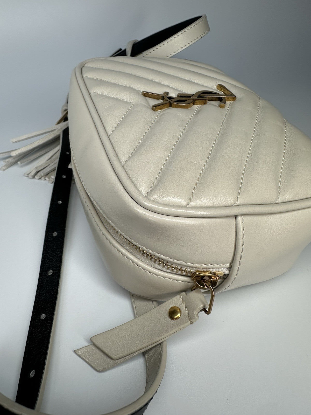 YSL Saint Laurent Cross Body Bag Beige Leather Gold Hardware