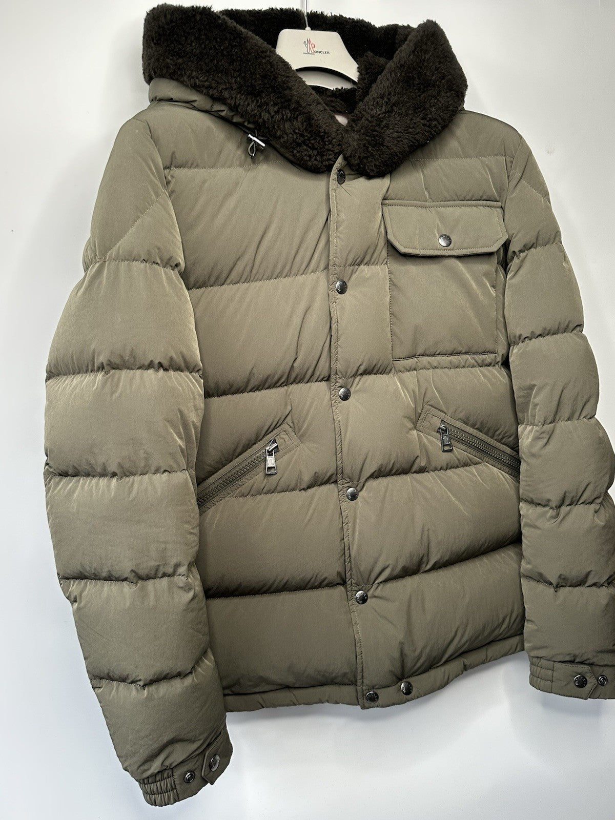 Moncler Marcelettes Hooded Teddy-Trimmed Short Down Jacket Size 3 (Large) Khaki