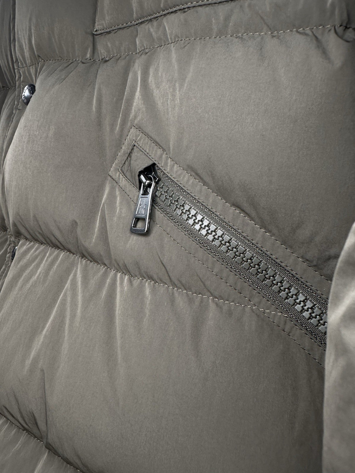 Moncler Marcelettes Hooded Teddy-Trimmed Short Down Jacket Size 3 (Large) Khaki