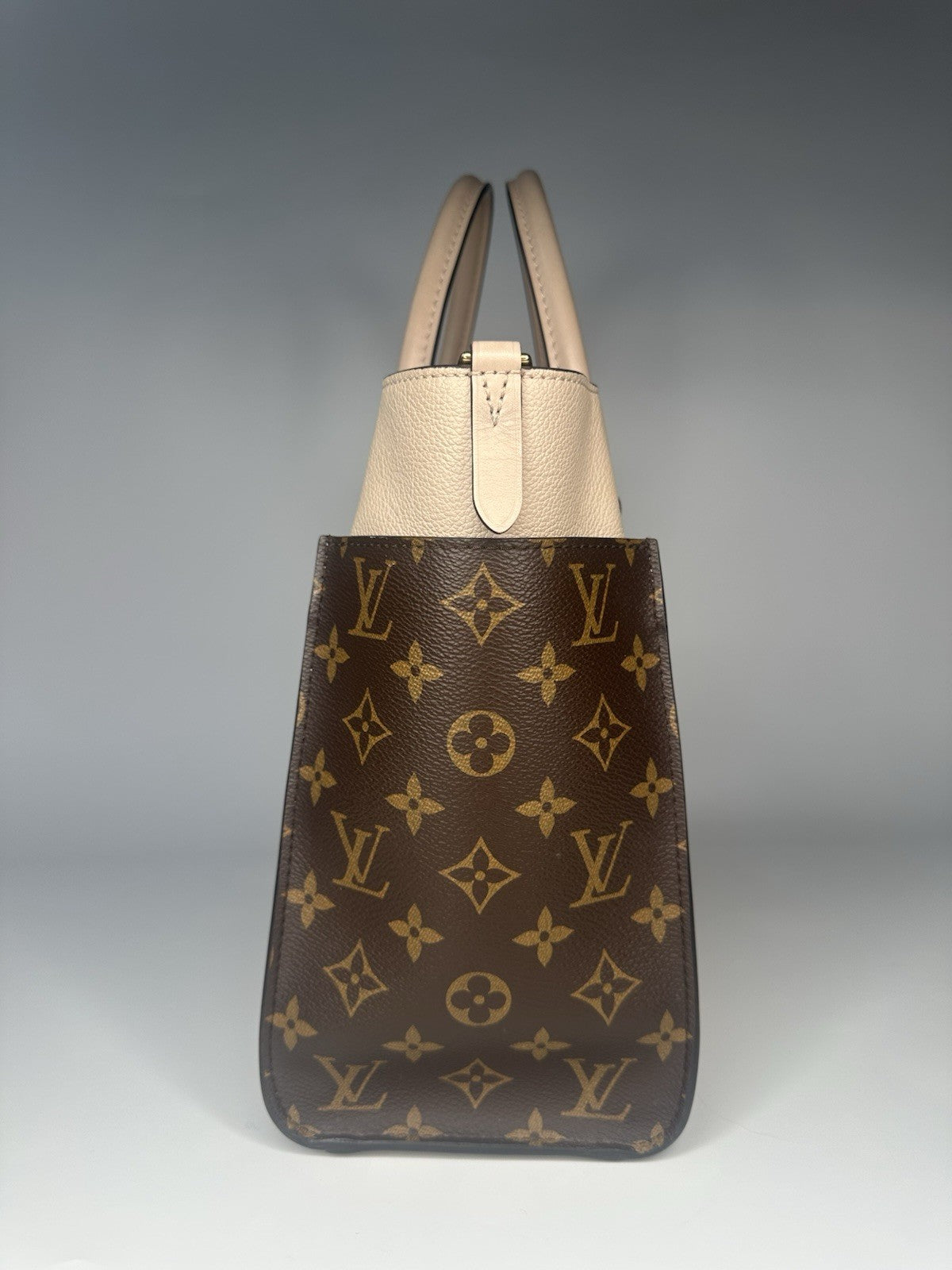 Louis Vuitton On My Side MM Greige MNG Vachetta Leather & Canvas 2025 M58485