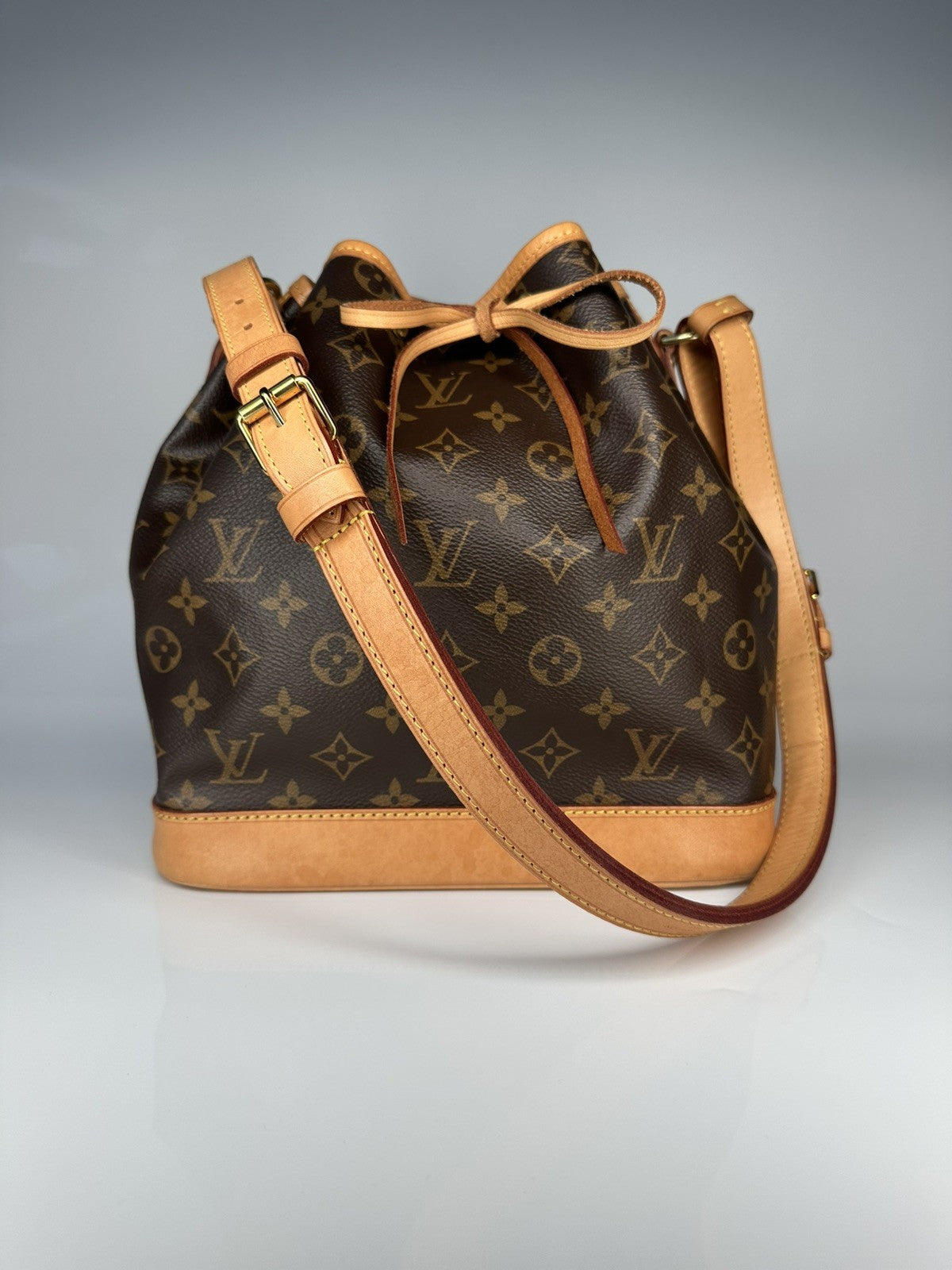 Louis Vuitton Petit Noe NM Crossbody Shoulder Bag M40818 Monogram Canvas