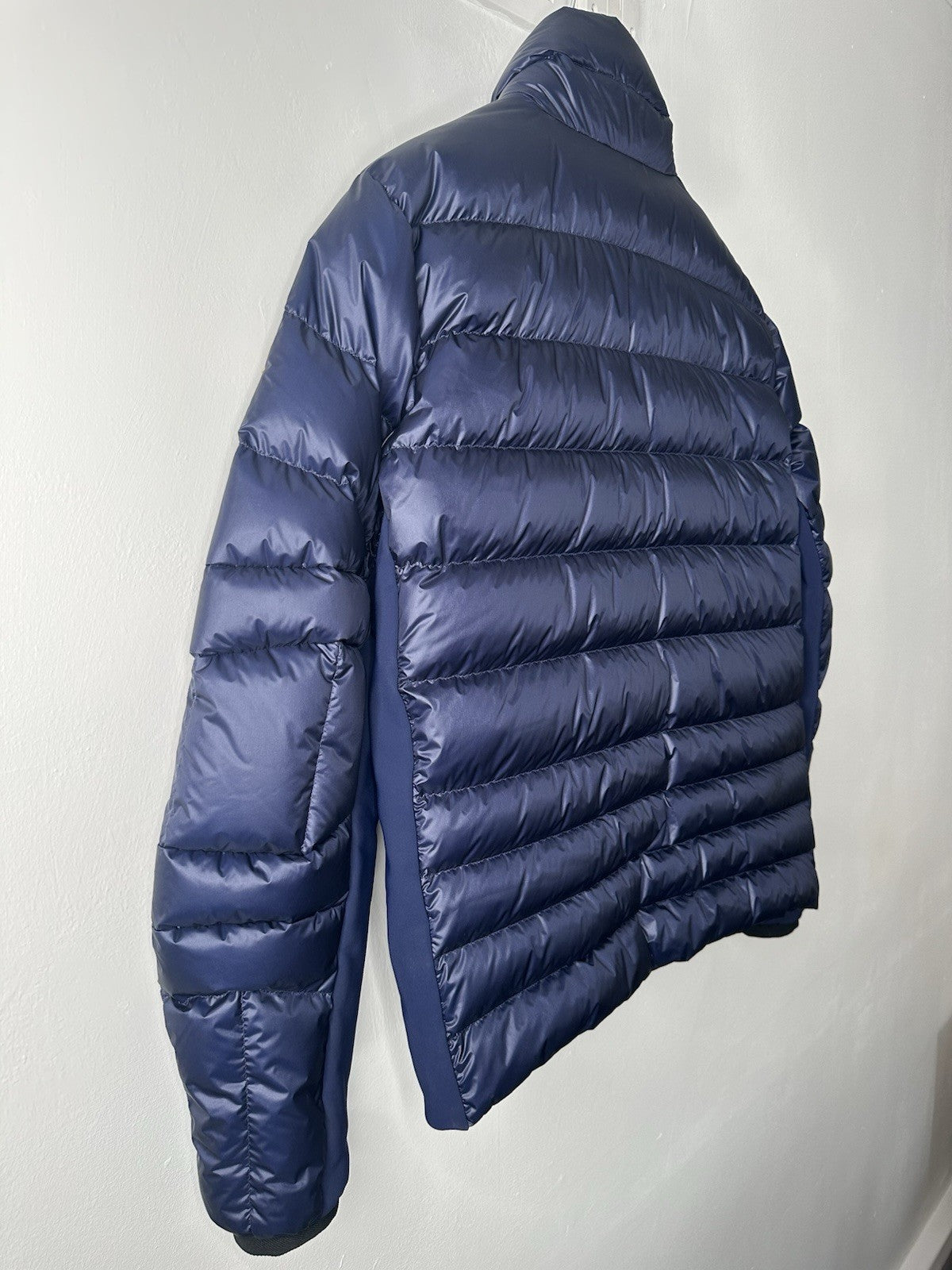 Moncler Grenoble Canmore Dark Navy Blue Jacket Size 4 (X Large) fits a large