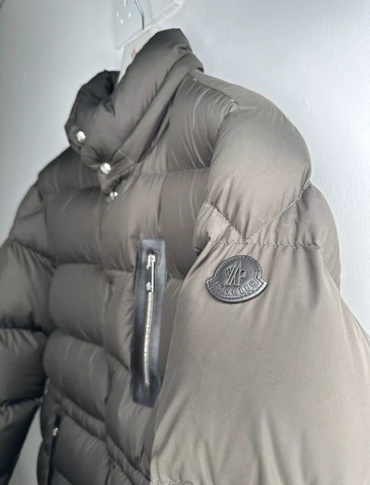 Moncler Bauges Giubbotto Jacket Size 3 Green / Grey