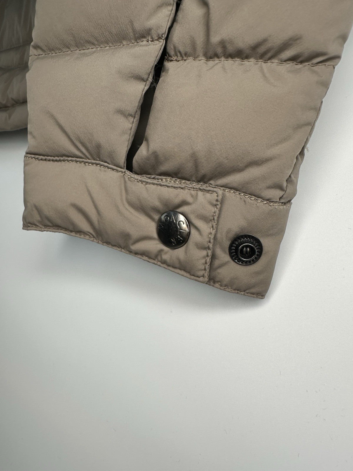 Moncler Acorus Giubbotto Light Khaki Jacket Size 5 (X Large) Fits Large