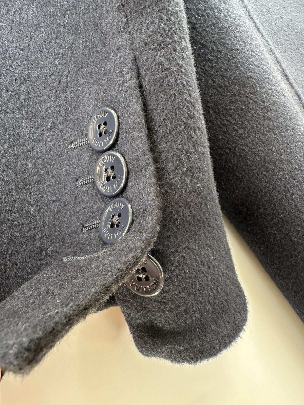 Louis Vuitton Cashmere & Silk Coat Navy Blue Size 44 Made In Italy