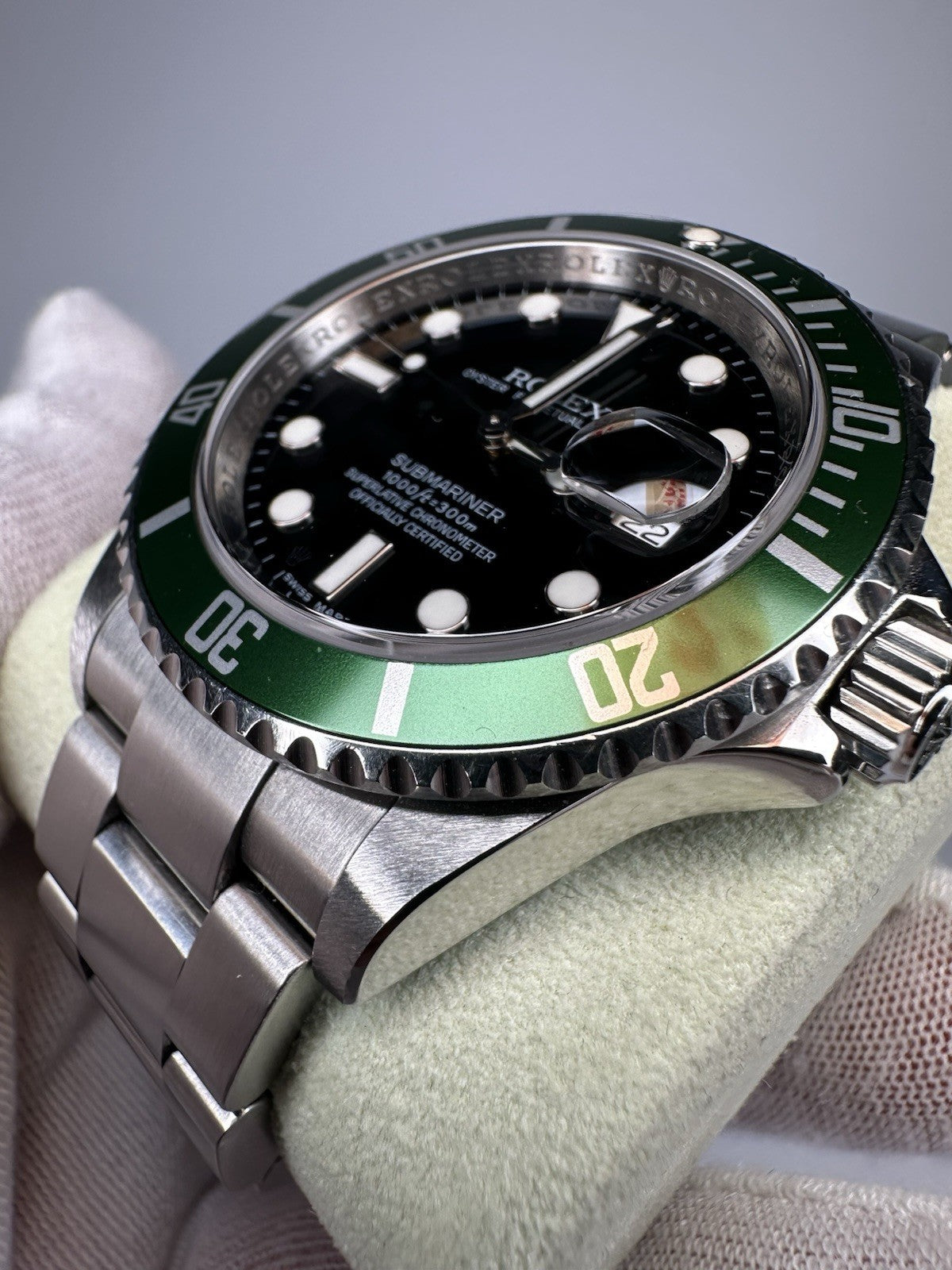 Rolex Submariner Date 16610LV Kermit 50th Anniversary 2009 Full Set Unpolished