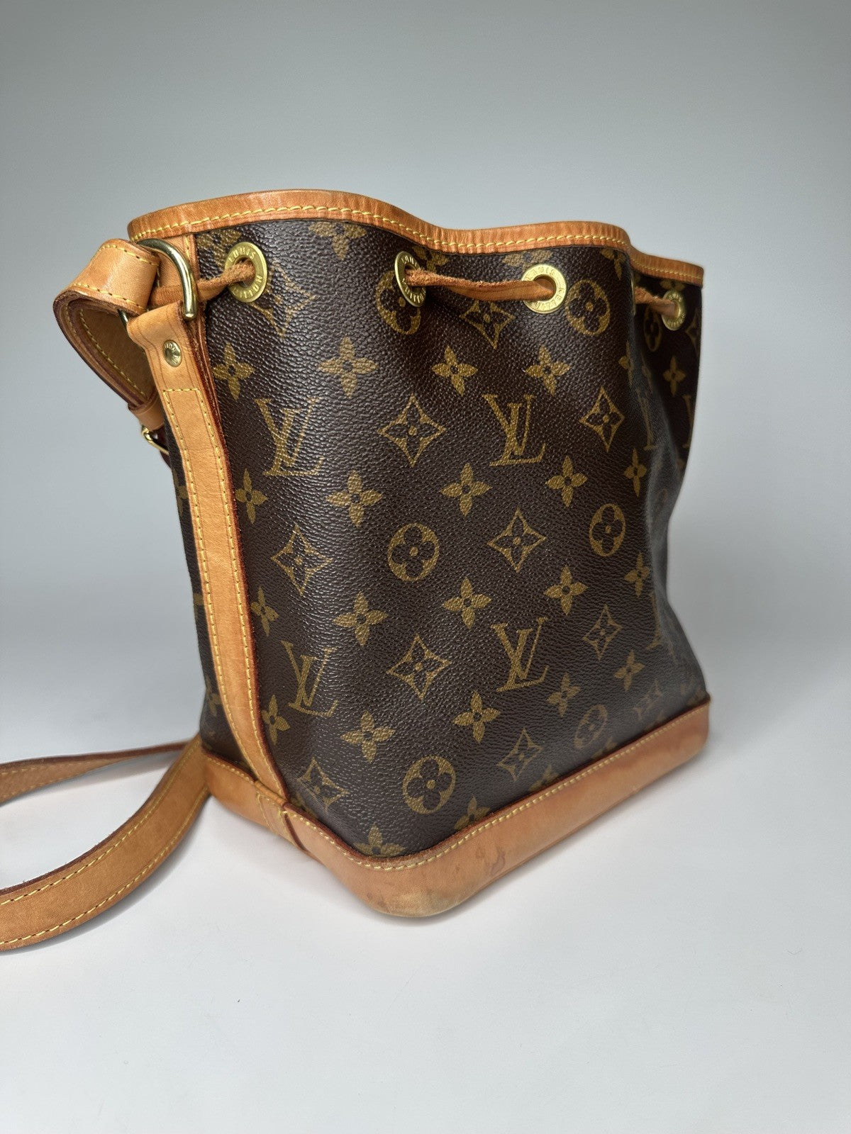 LOUIS VUITTON 2018 Noe BB Crossbody Shoulder Bag M40817 Monogram Canvas Leather