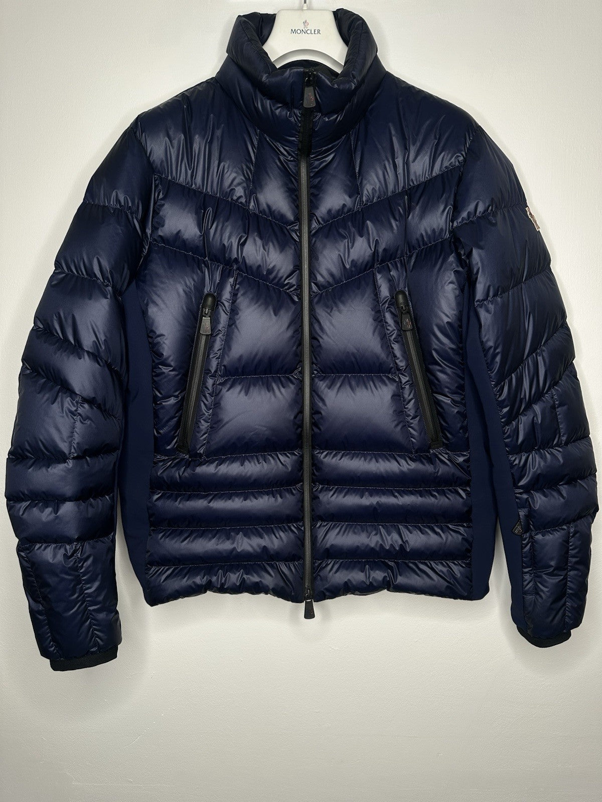Moncler Grenoble Canmore Dark Navy Blue Jacket Size 4 (X Large) fits a large