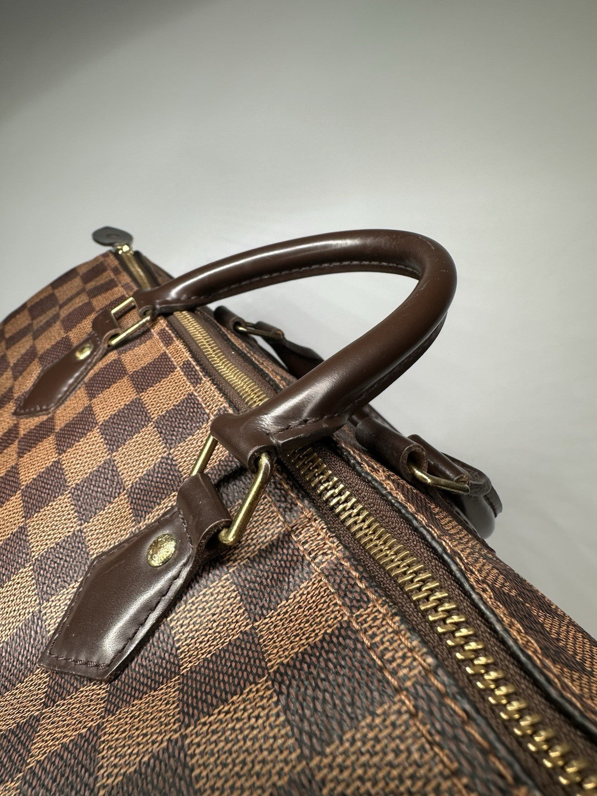 Louis Vuitton Speedy 30 in Damier Ebene Canvas Excellent Condition