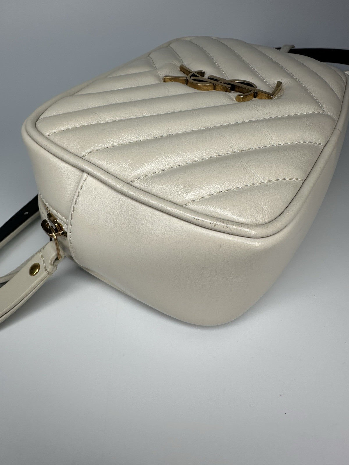 YSL Saint Laurent Cross Body Bag Beige Leather Gold Hardware