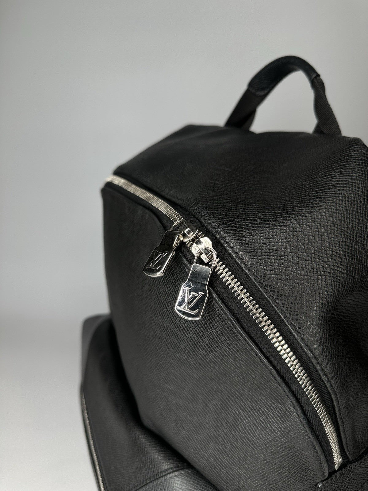 Louis Vuitton Black / Grey Taiga Leather Discovery PM Backpack Bag