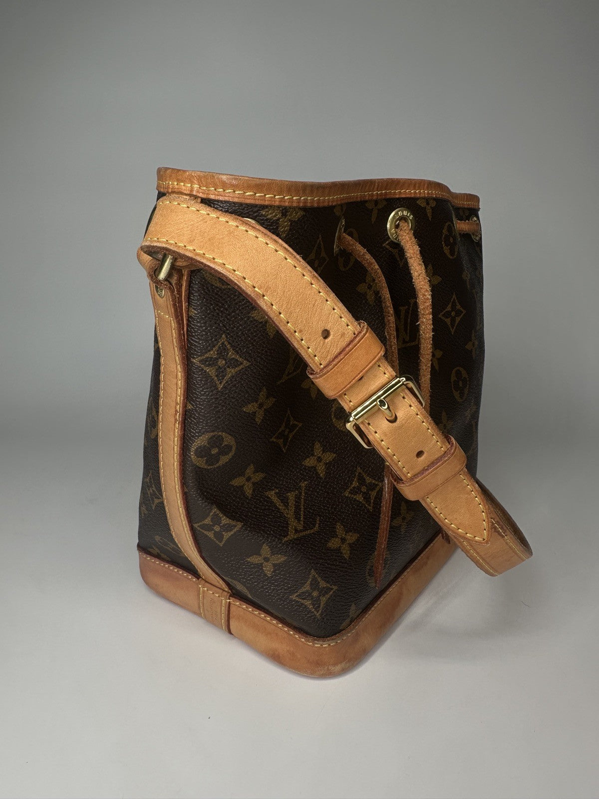 LOUIS VUITTON 2018 Noe BB Crossbody Shoulder Bag M40817 Monogram Canvas Leather