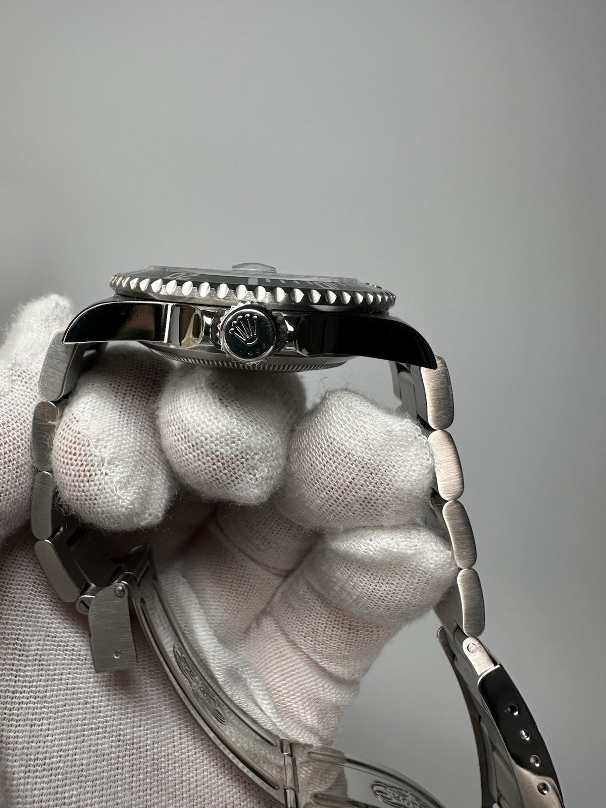 Rolex Submariner Date 16610LV Kermit 50th Anniversary 2009 Full Set Unpolished