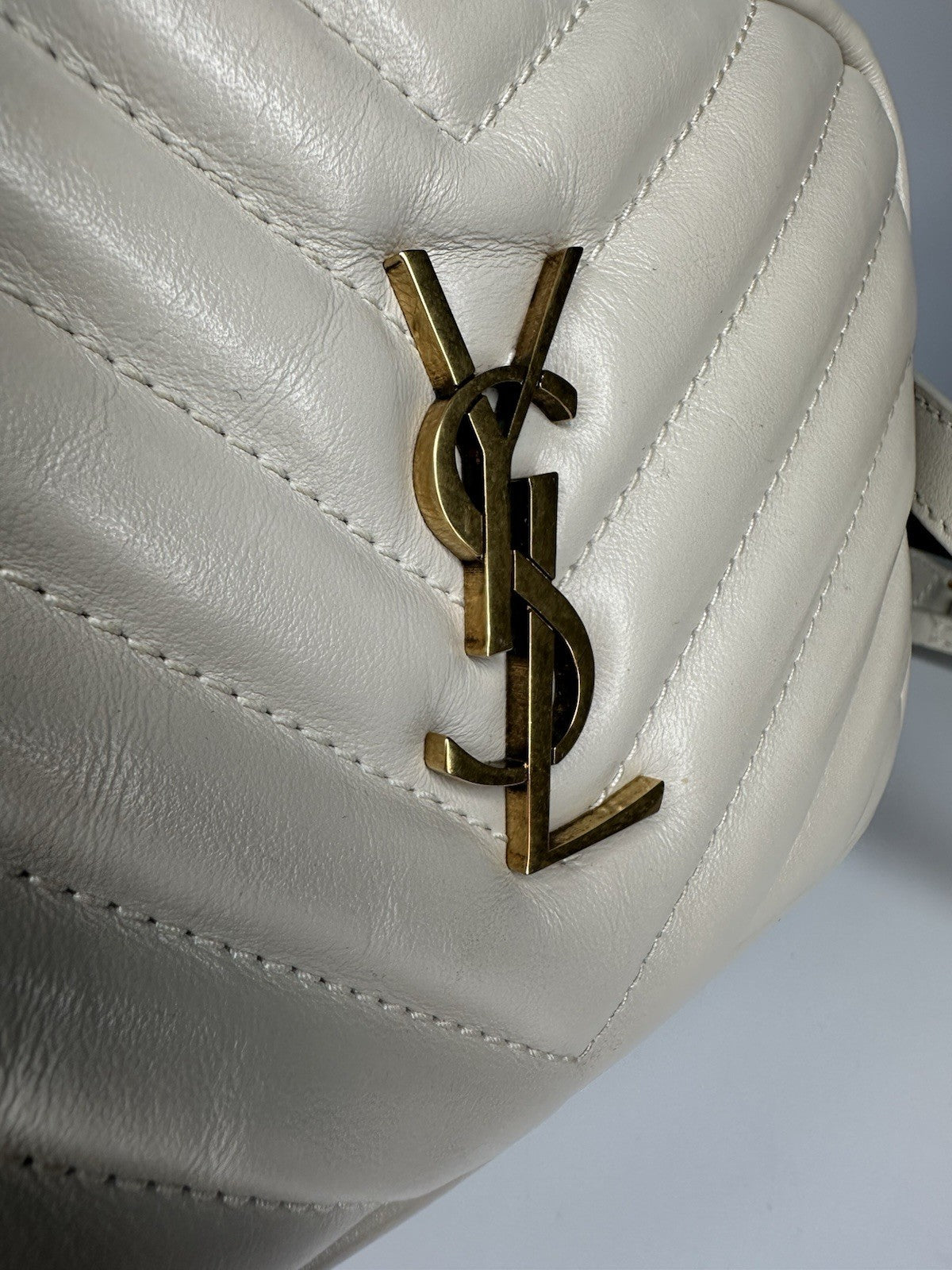 YSL Saint Laurent Cross Body Bag Beige Leather Gold Hardware