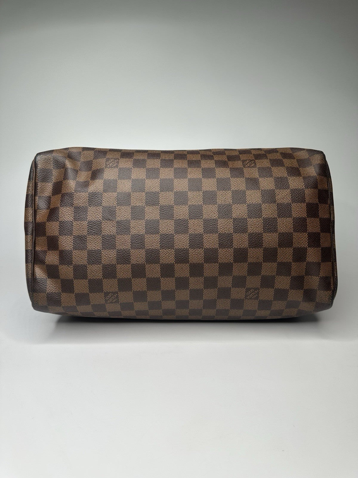 Louis Vuitton Speedy 30 in Damier Ebene Canvas Excellent Condition