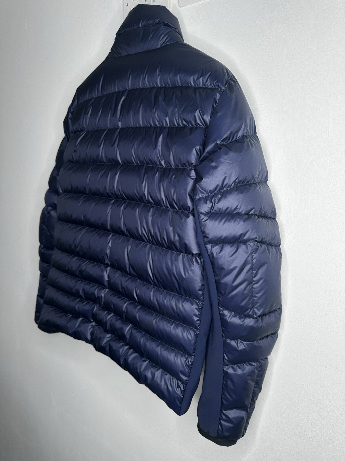 Moncler Grenoble Canmore Dark Navy Blue Jacket Size 4 (X Large) fits a large