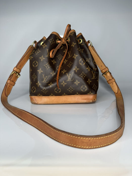 LOUIS VUITTON 2018 Noe BB Crossbody Shoulder Bag M40817 Monogram Canvas Leather