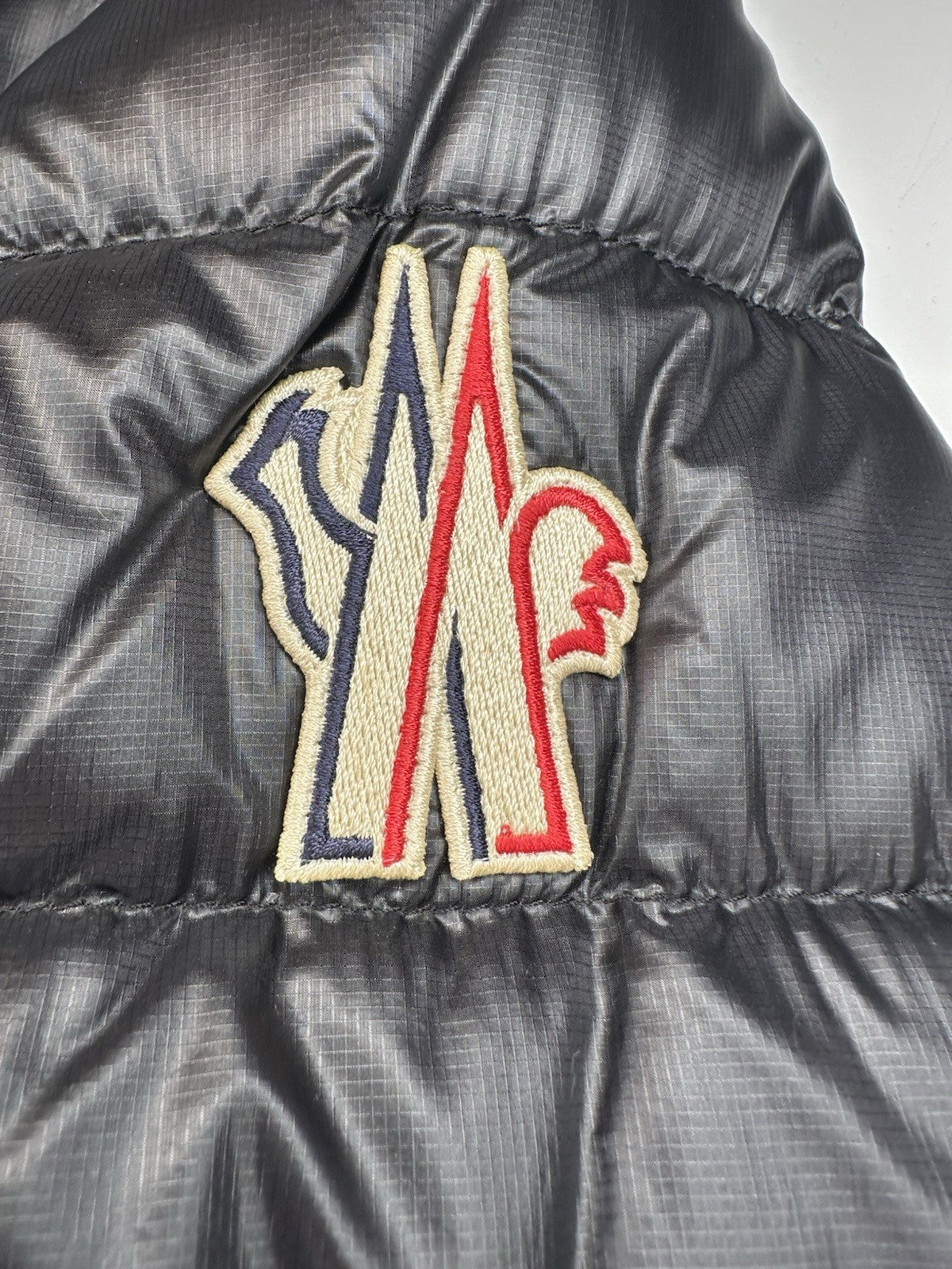 Moncler Grenoble Hers Down Jacket Size 4  (XL) Mens Black
