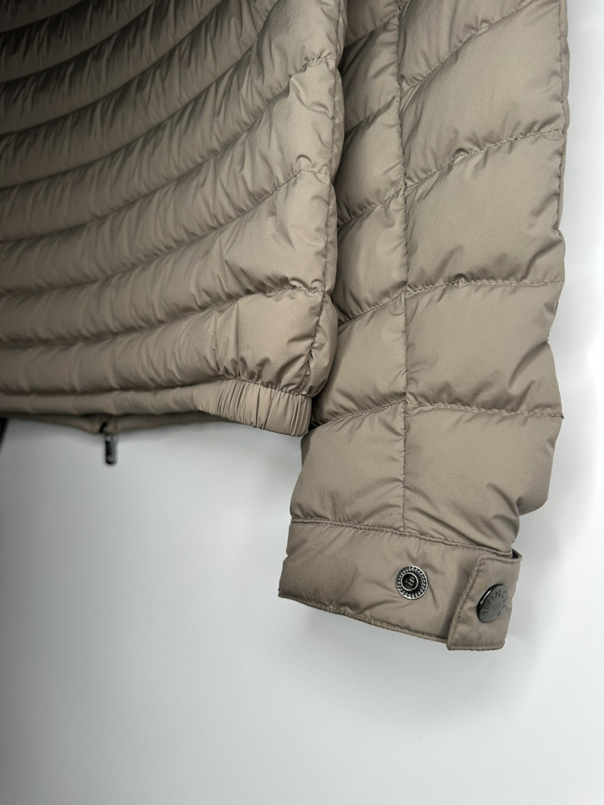 Moncler Acorus Giubbotto Light Khaki Jacket Size 3 (Large)