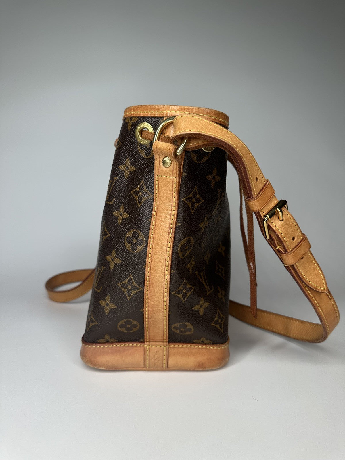 LOUIS VUITTON 2018 Noe BB Crossbody Shoulder Bag M40817 Monogram Canvas Leather