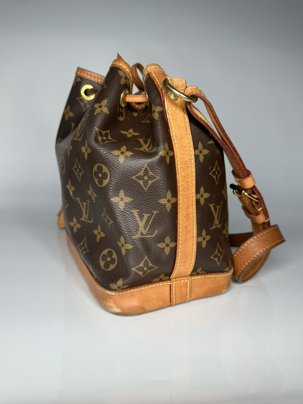 LOUIS VUITTON 2018 Noe BB Crossbody Shoulder Bag M40817 Monogram Canvas Leather