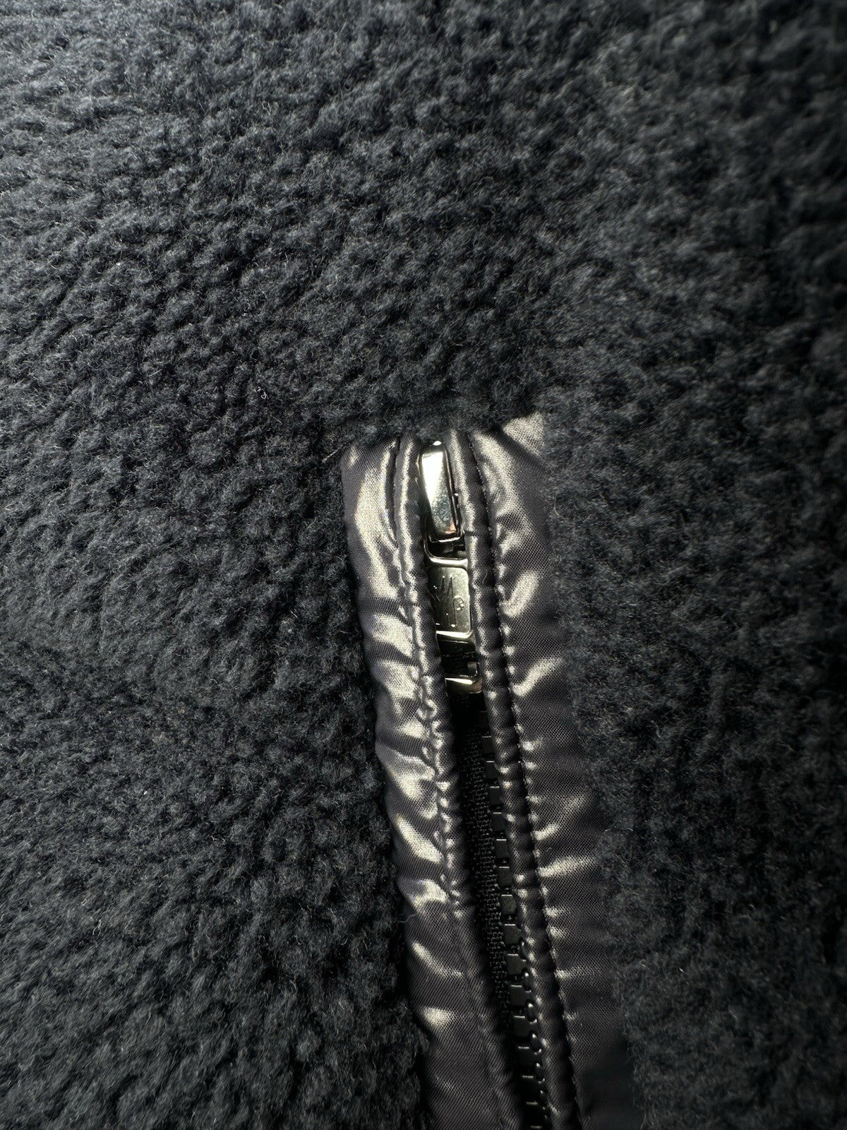 Moncler Michon Giubbotto Navy Blue Sherpa Fleece Down Jacket Size 4 / XL Mens