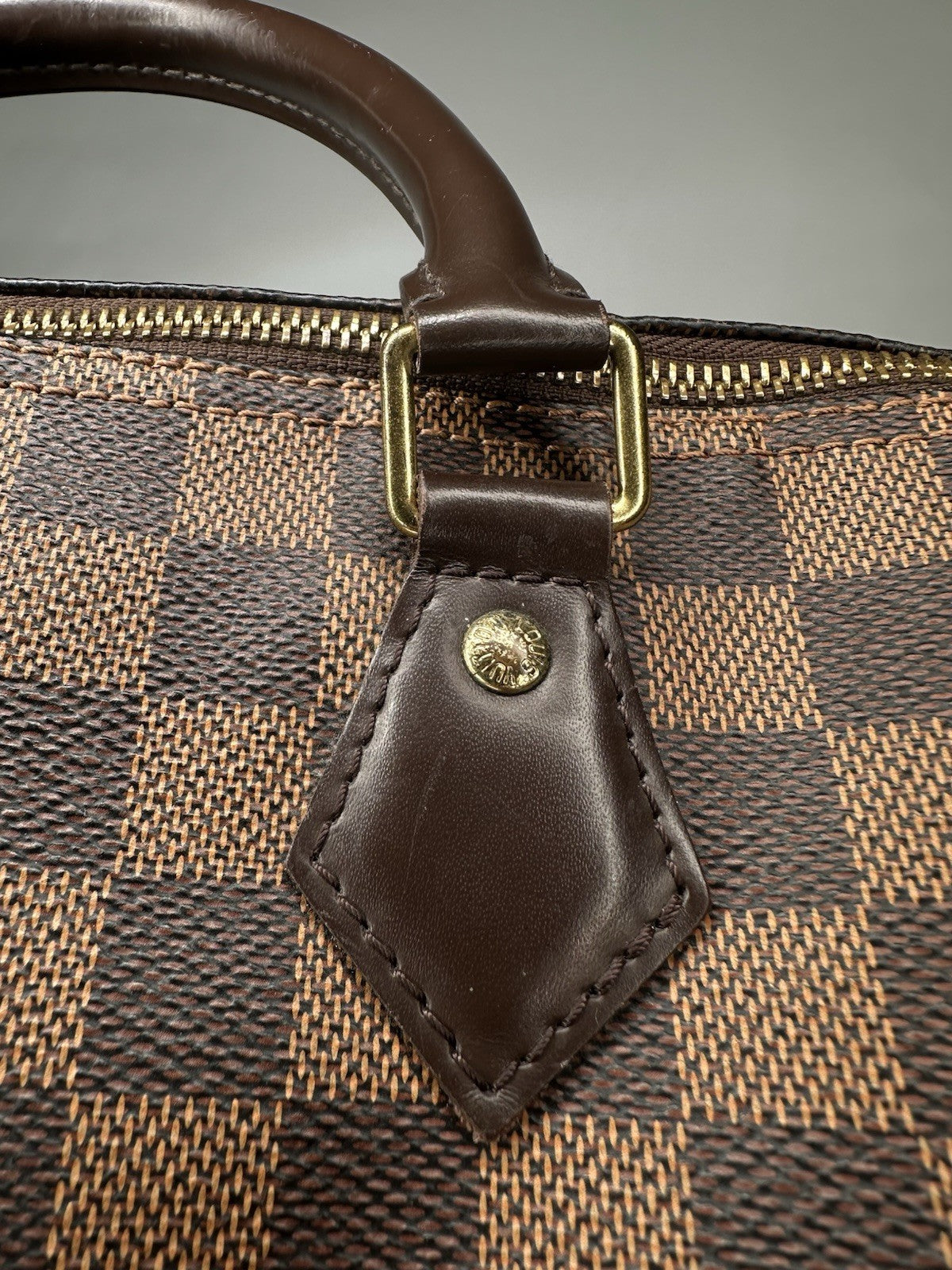 Louis Vuitton Speedy 30 in Damier Ebene Canvas Excellent Condition