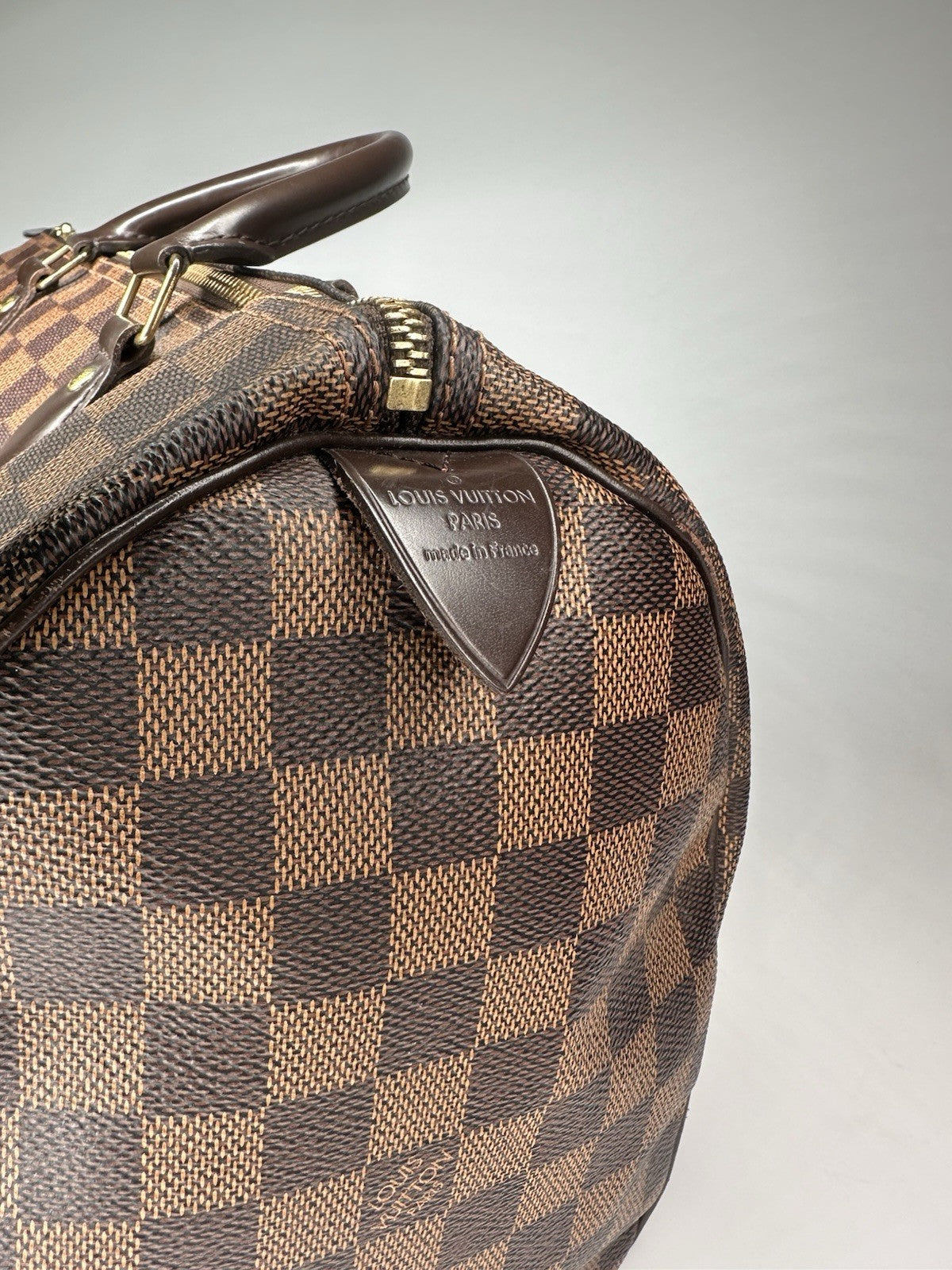 Louis Vuitton Speedy 30 in Damier Ebene Canvas Excellent Condition