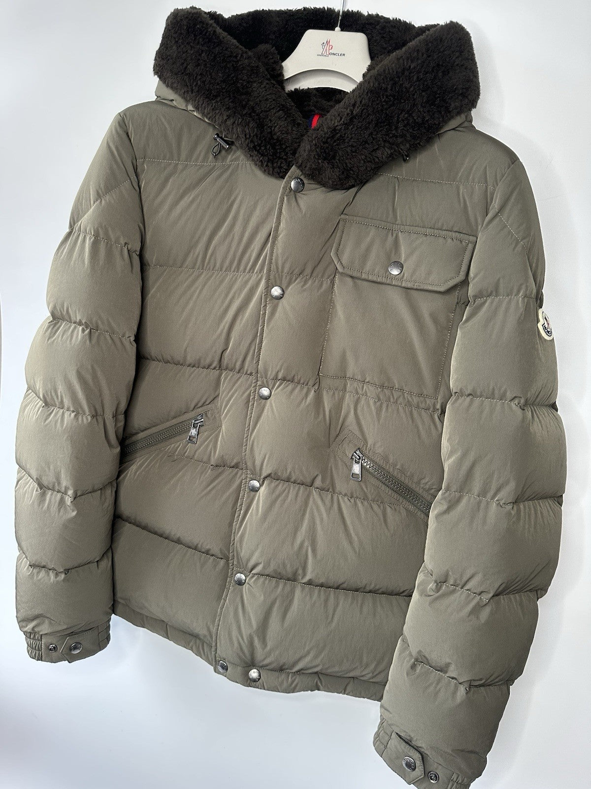 Moncler Marcelettes Hooded Teddy-Trimmed Short Down Jacket Size 3 (Large) Khaki