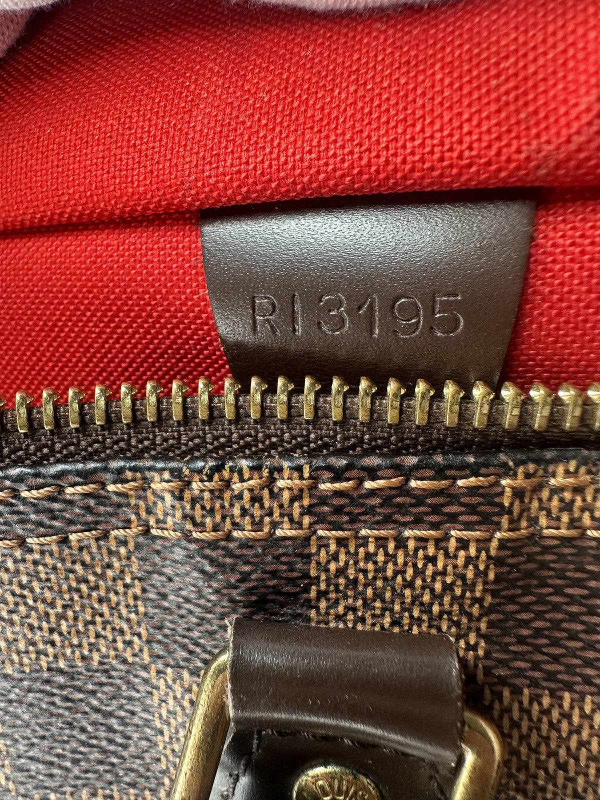 Louis Vuitton Speedy 30 in Damier Ebene Canvas Excellent Condition