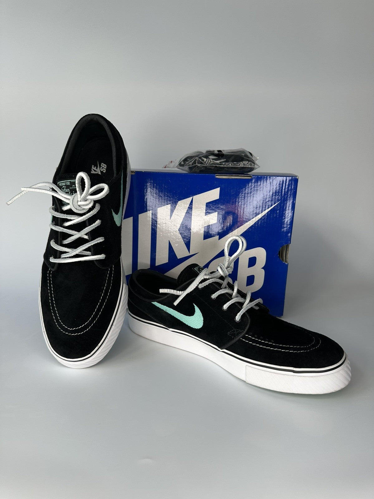 Nike Stefan Janoski Tiffany Blue Box First Released UK9 EUR44 Suede Black / Mint