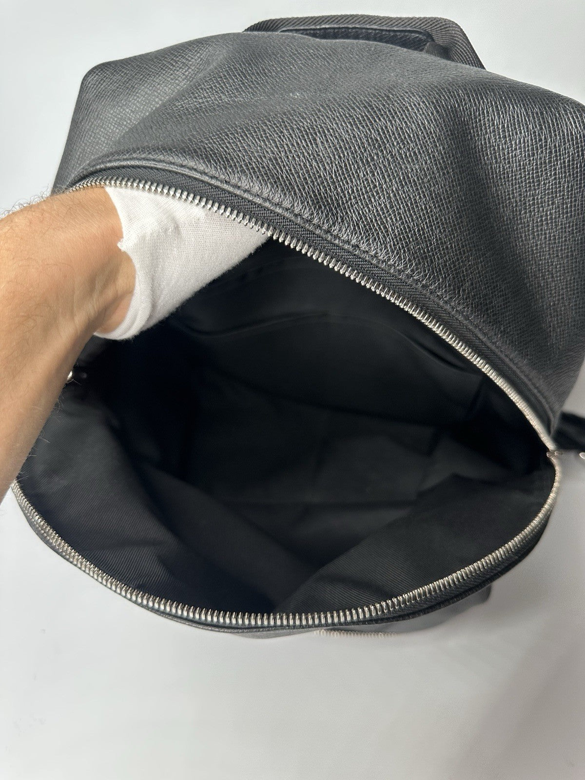 Louis Vuitton Black / Grey Taiga Leather Discovery PM Backpack Bag