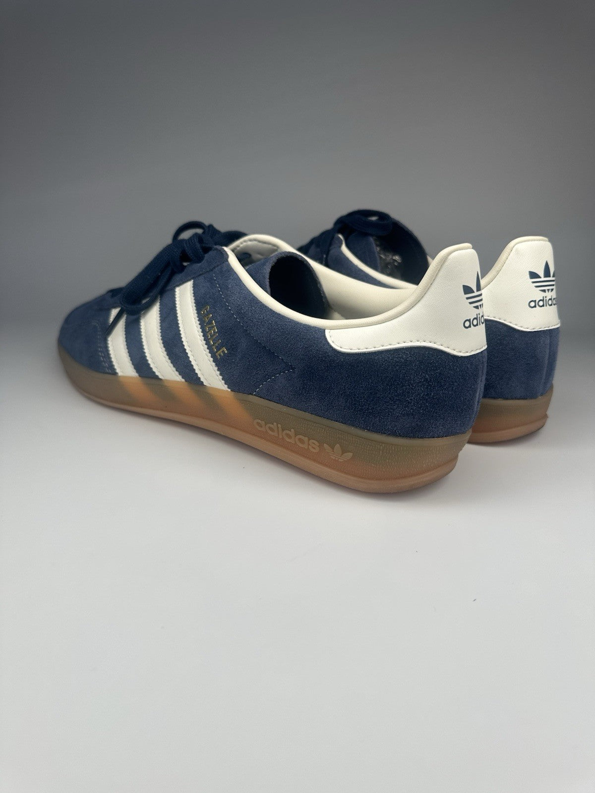 Adidas Gazelle Navy Blue / White / Gum Sole Suede UK9.5 Mens