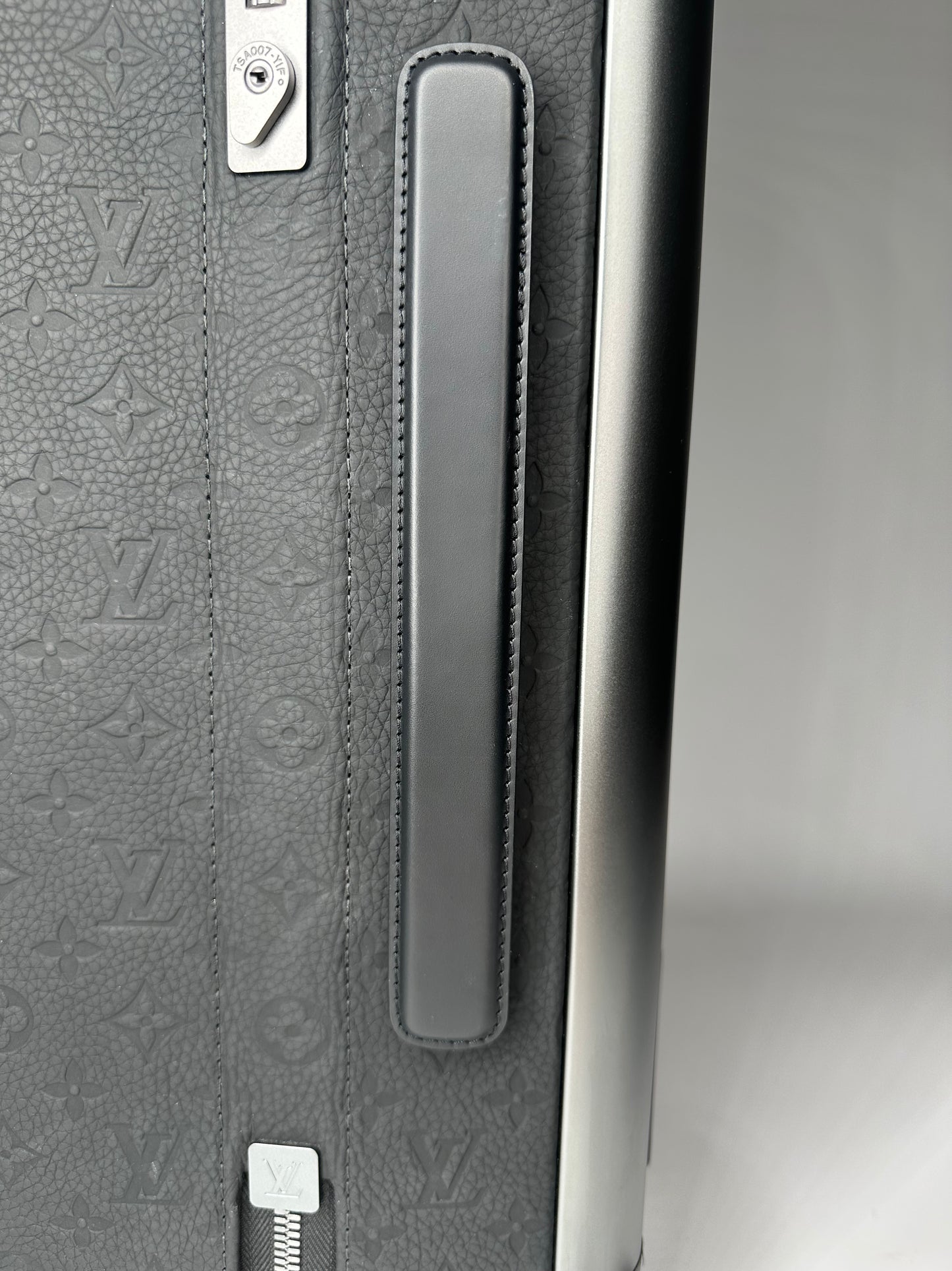 Louis Vuitton Horizon 55 Black Taurillon Leather Shadow Edition RRP £3600