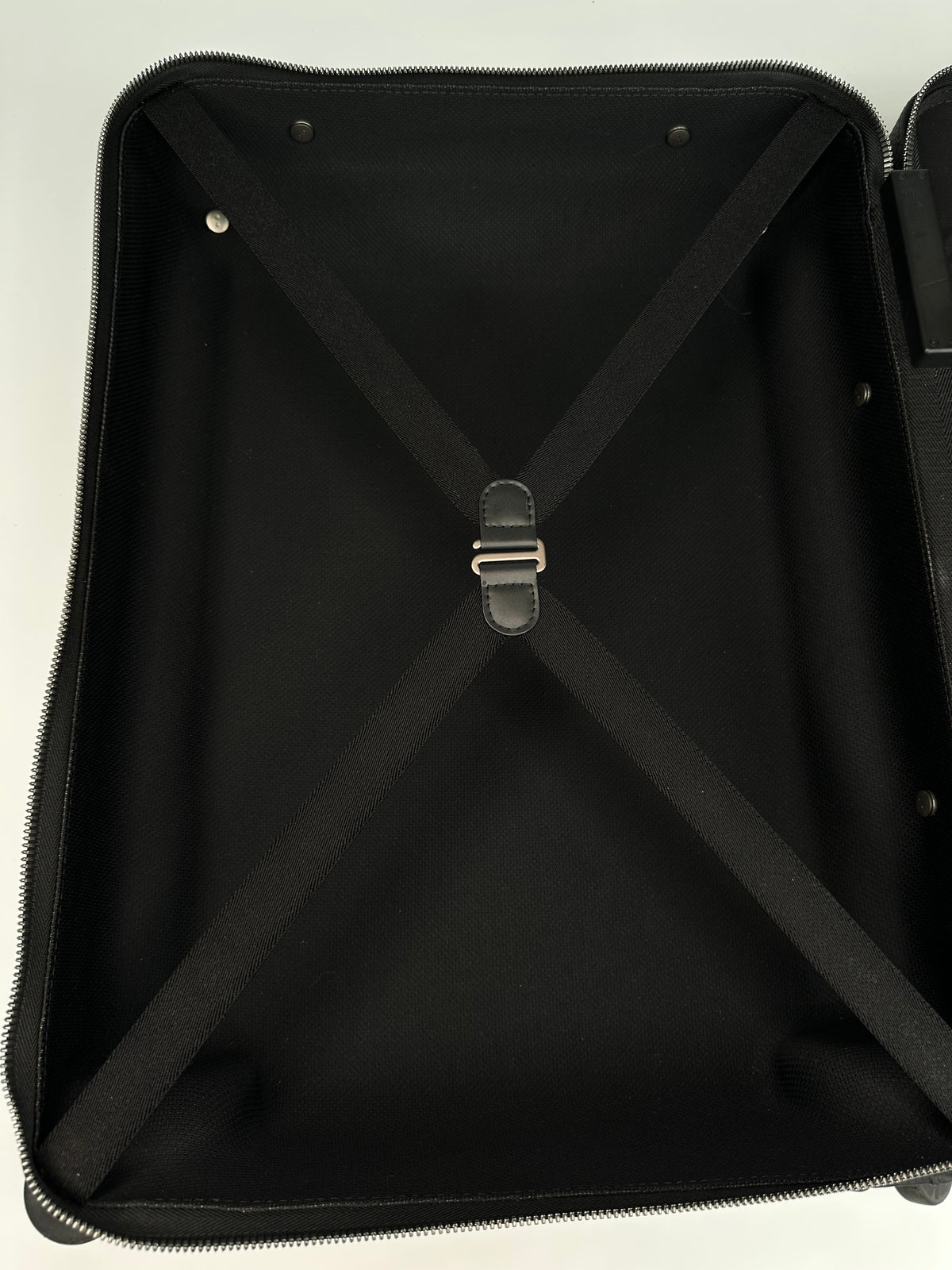 Louis Vuitton Horizon 55 Black Taurillon Leather Edition RRP £3700