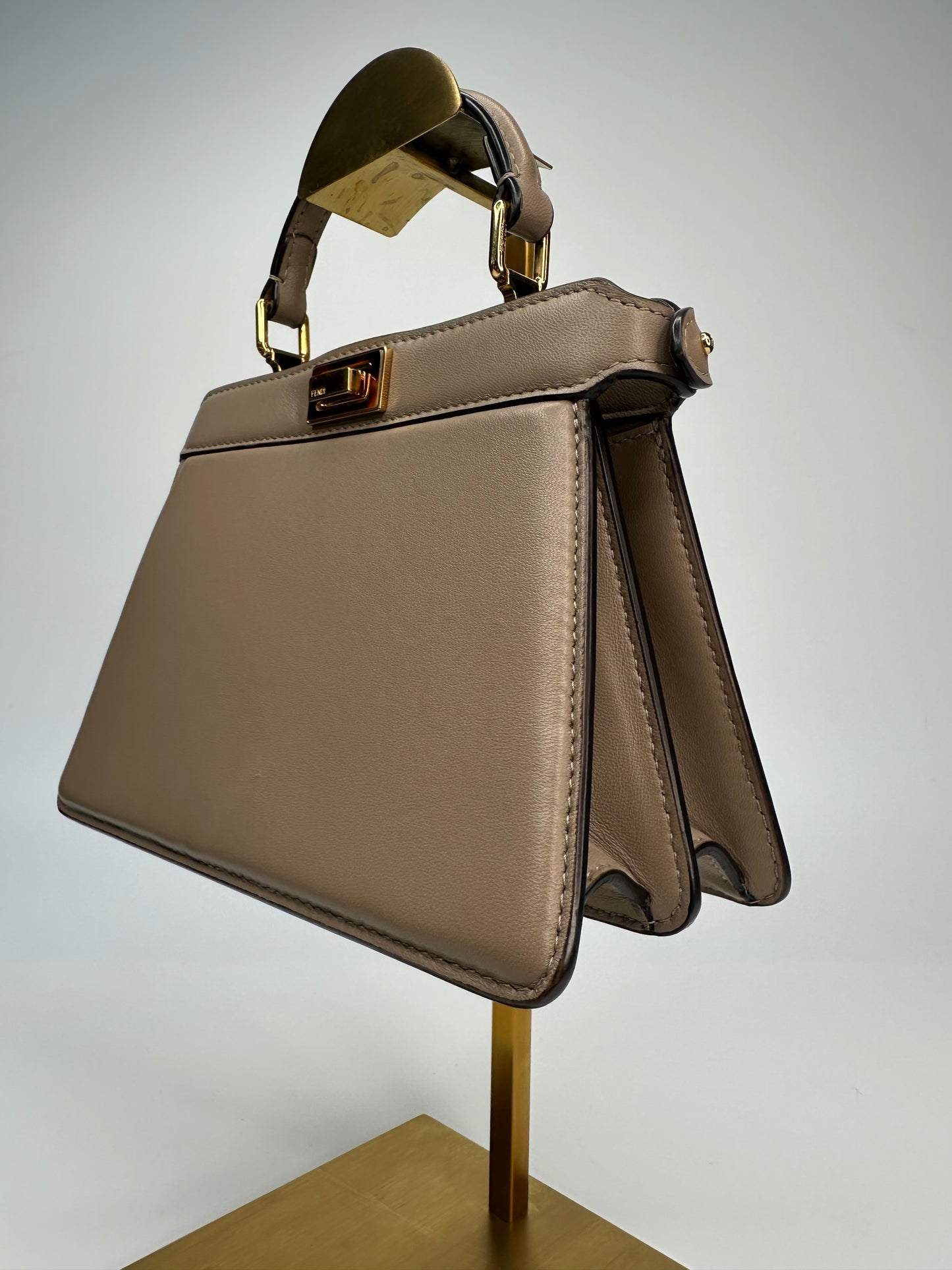 Peekaboo ISeeU Petite Dove Grey Padded Nappa Leather Bag With Strap Immaculate